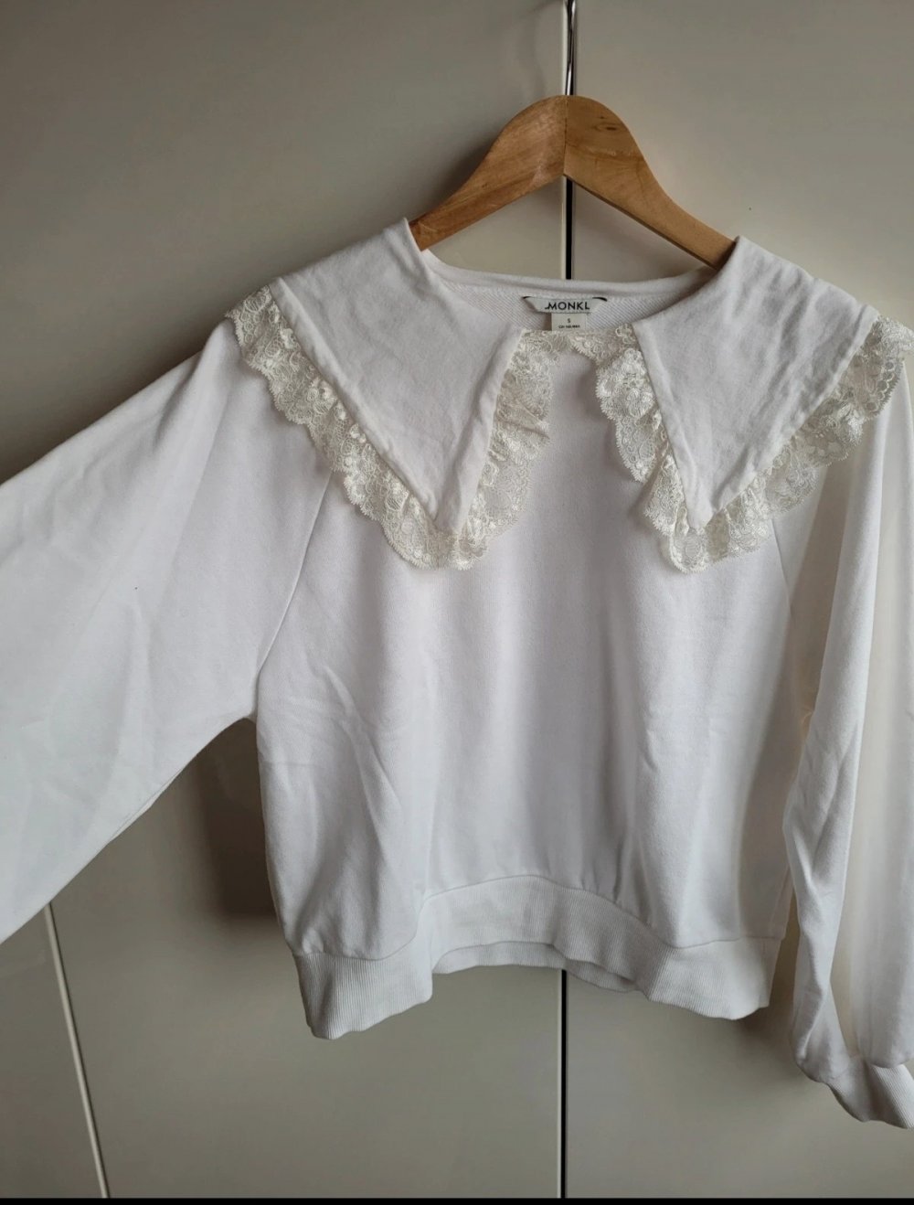 Monki Vintage Sweatshirt Bubikragen Sweater Retro 70er Puffärmel 70s Peter Pan Kragen Latzkragen Spitze Spitzenkragen Sweater Oversize Ballonärmel Zara