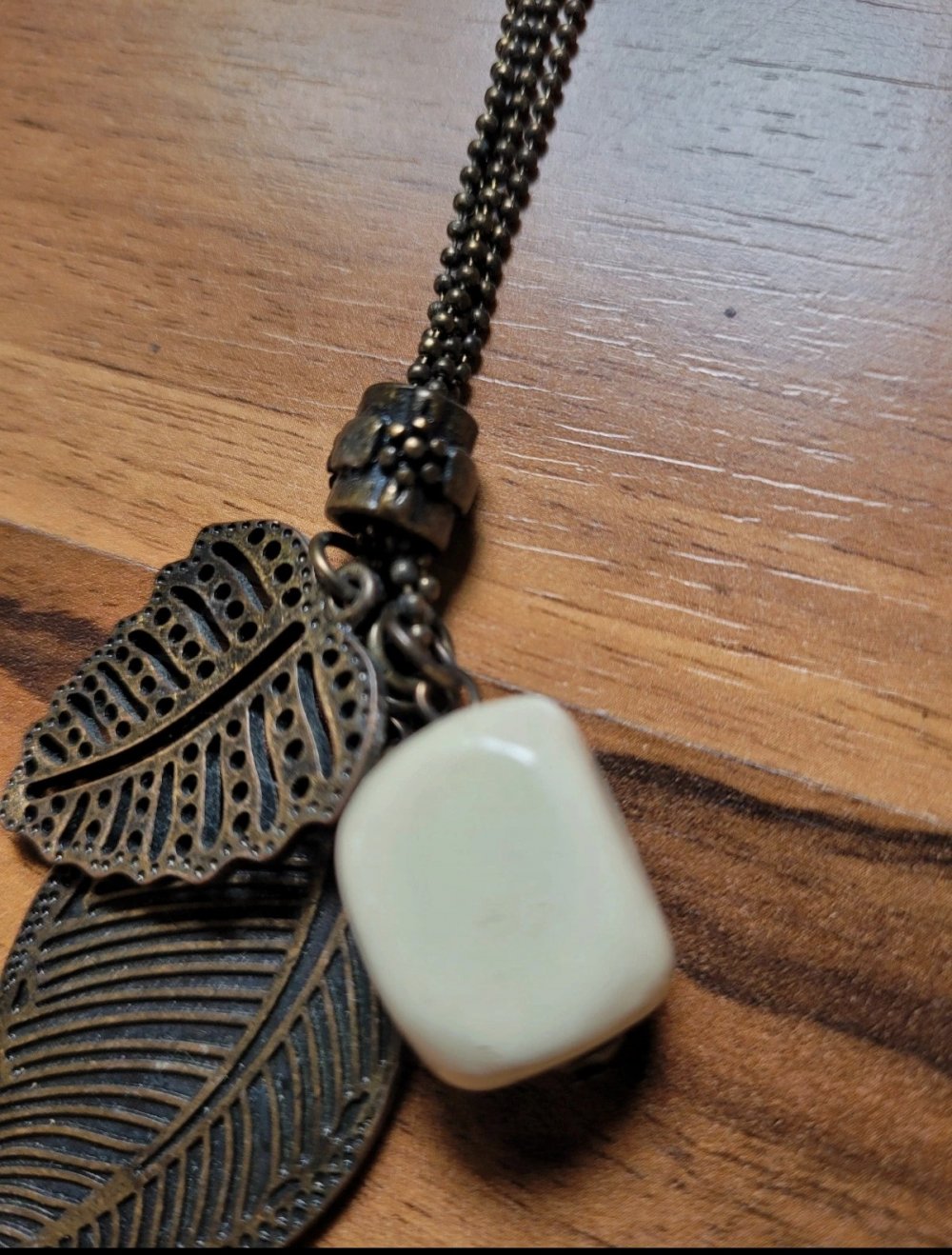 Pieces Modeschmuck Kette Boho mit Blatt Anhänger Gypsy Gipsy Hippie Stein Steinkette Leaf Highlightkette Leaves Blätter Laub Herbstlaub Monstera filigran