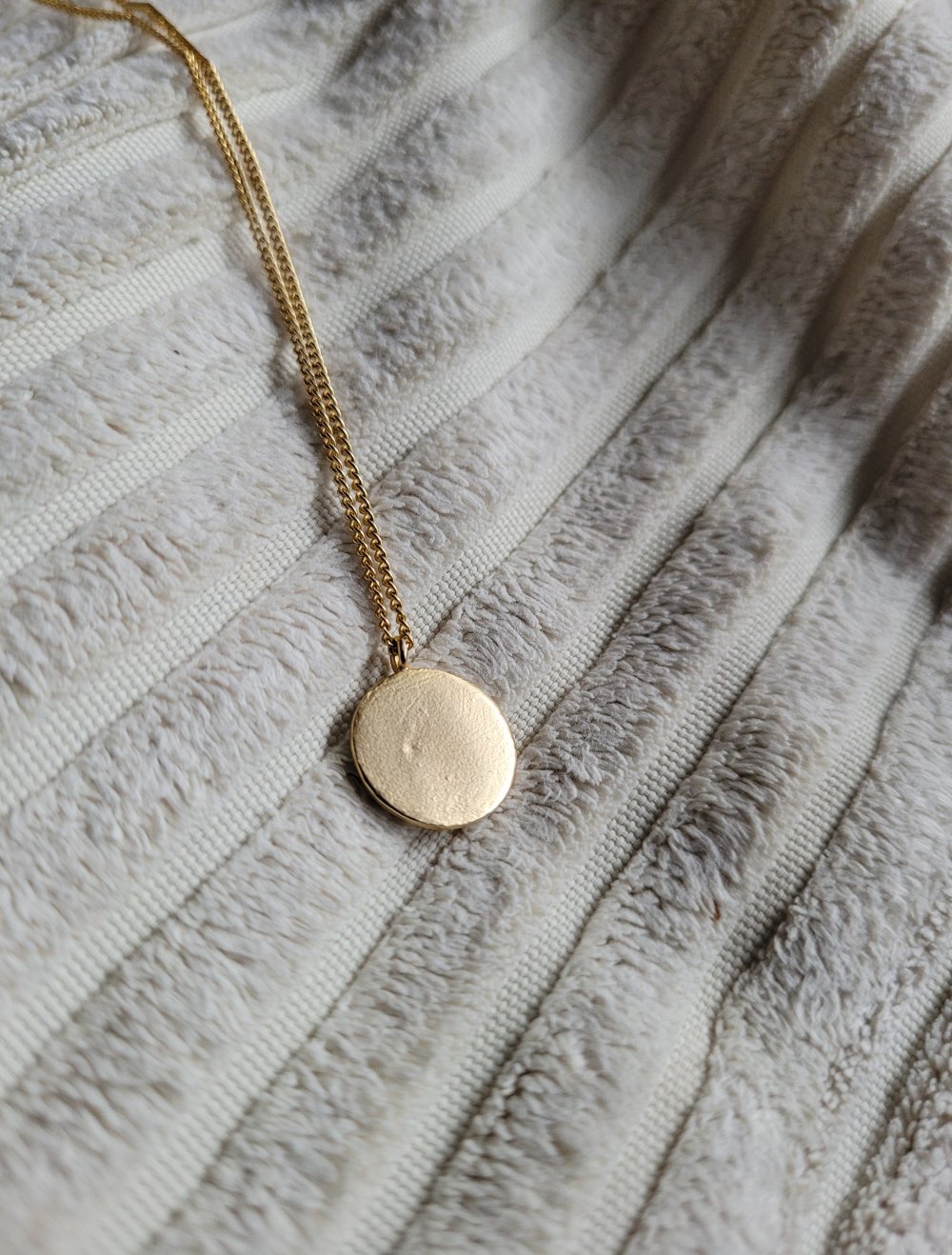 Fleuriscoeur Ananas Coin Kette gold 925er Silber vergoldet Layering Look Boho Hippie Gypsy Gipsy layeringkette Goldplättchen Aloha Purelei