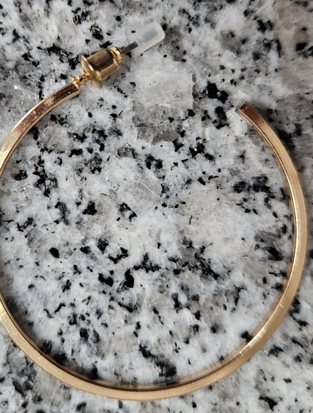 Ohrringe in Gold und Silber