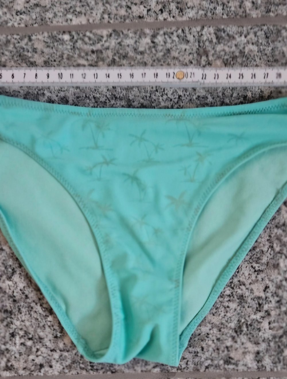 Bikinihosen in Gelb und Türkis