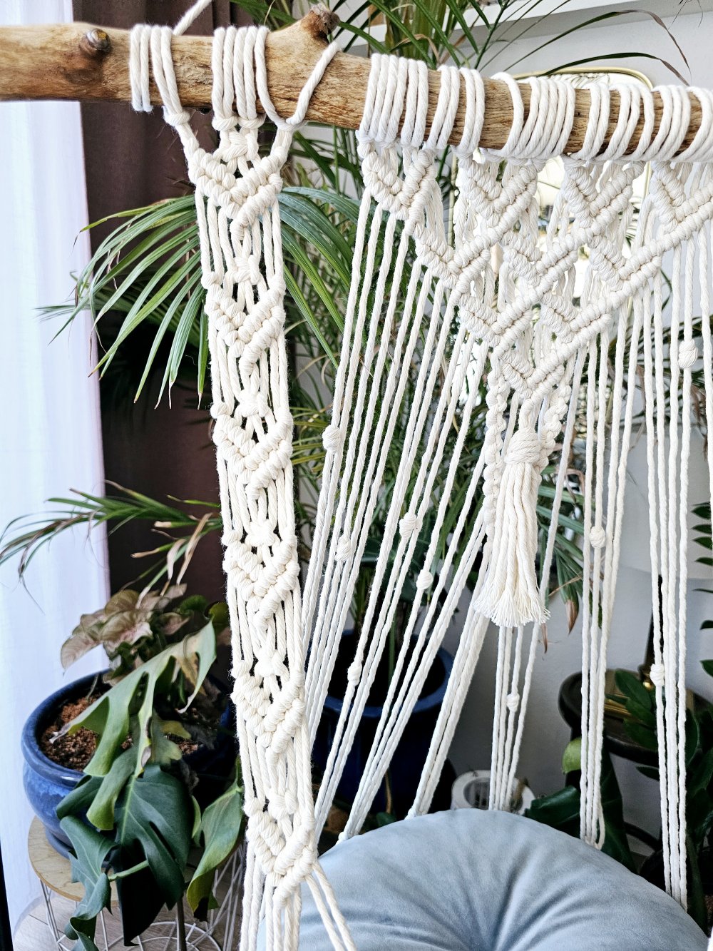 Makramee Macrame Katzenschaukel Wandbehang neues Kissen Holz Handmade Baumwolle Unikat