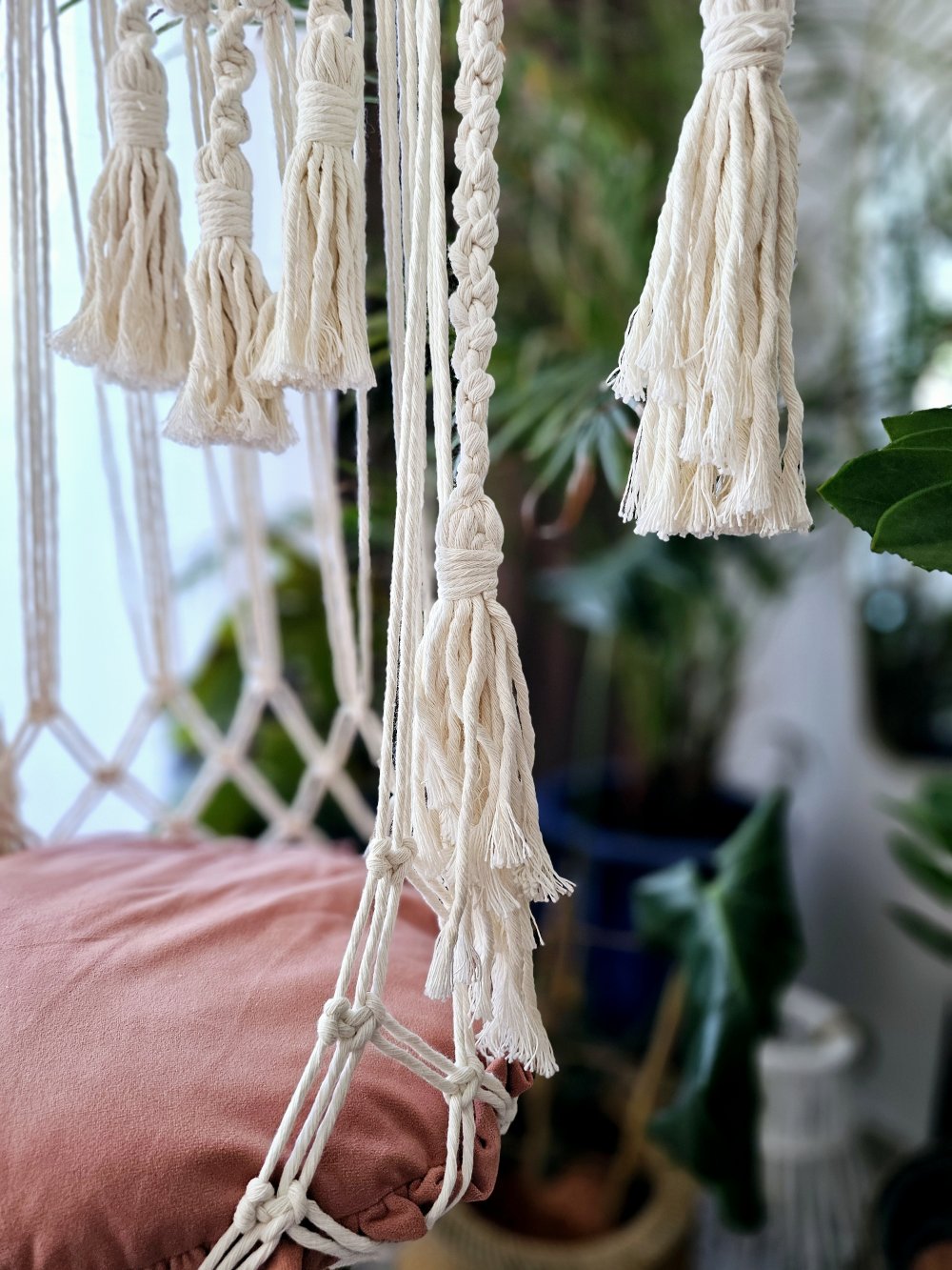 Makramee Macrame Katzenschaukel Wandbehang neues Kissen Holz Handmade Baumwolle Unikat