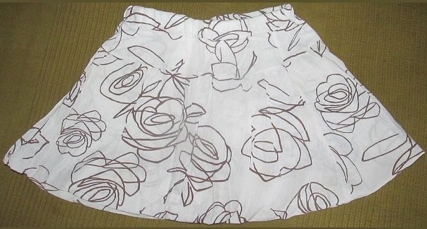  Gr.122-128 Rock ganz leichte Baumwolle weiß mit braun - Handarbeit