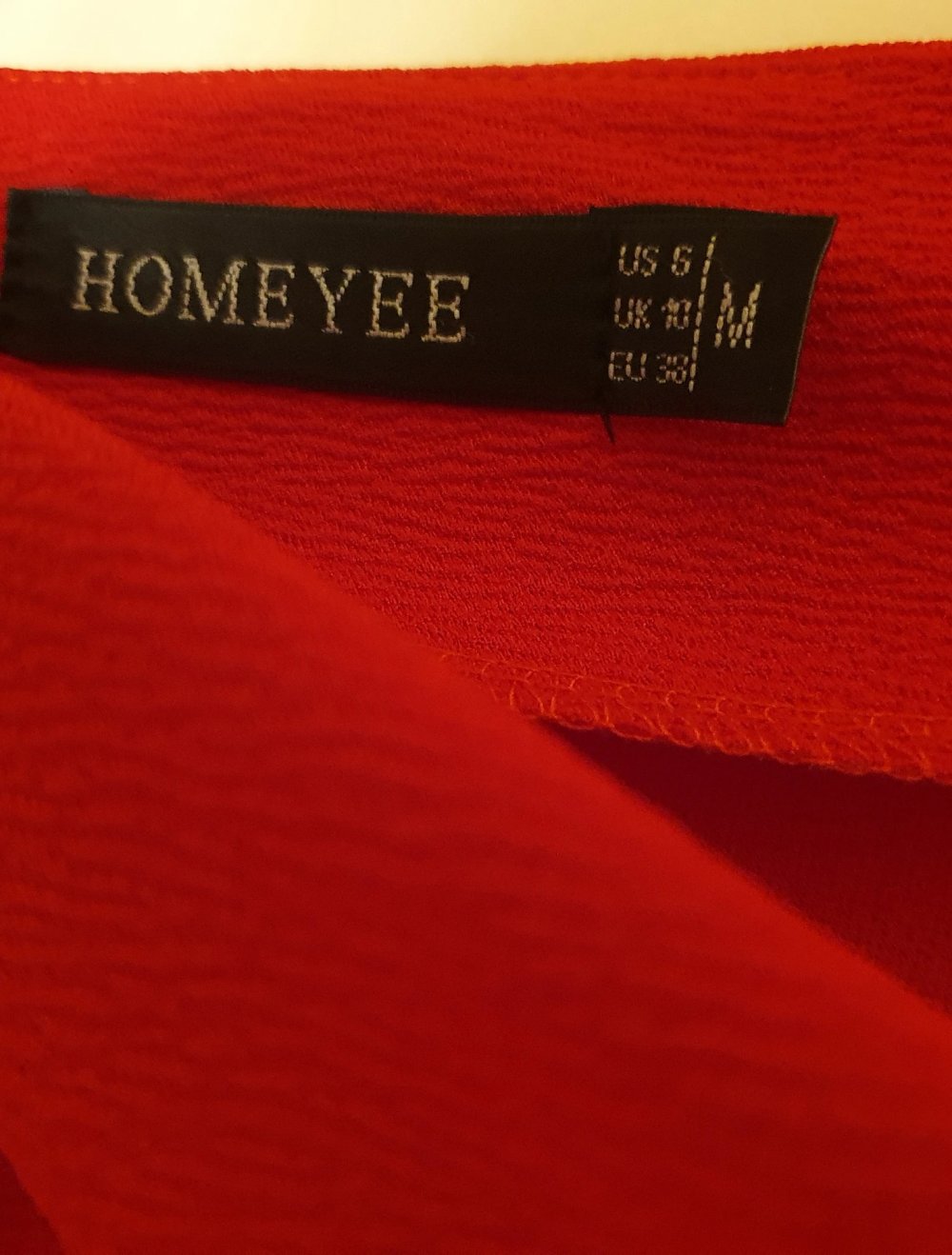 Wunderschönes rotes Kleid