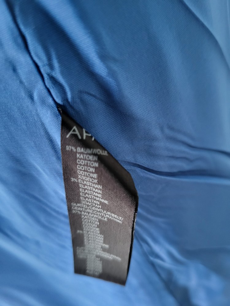 Toller besonderer Mantel in Königsblau von Apart