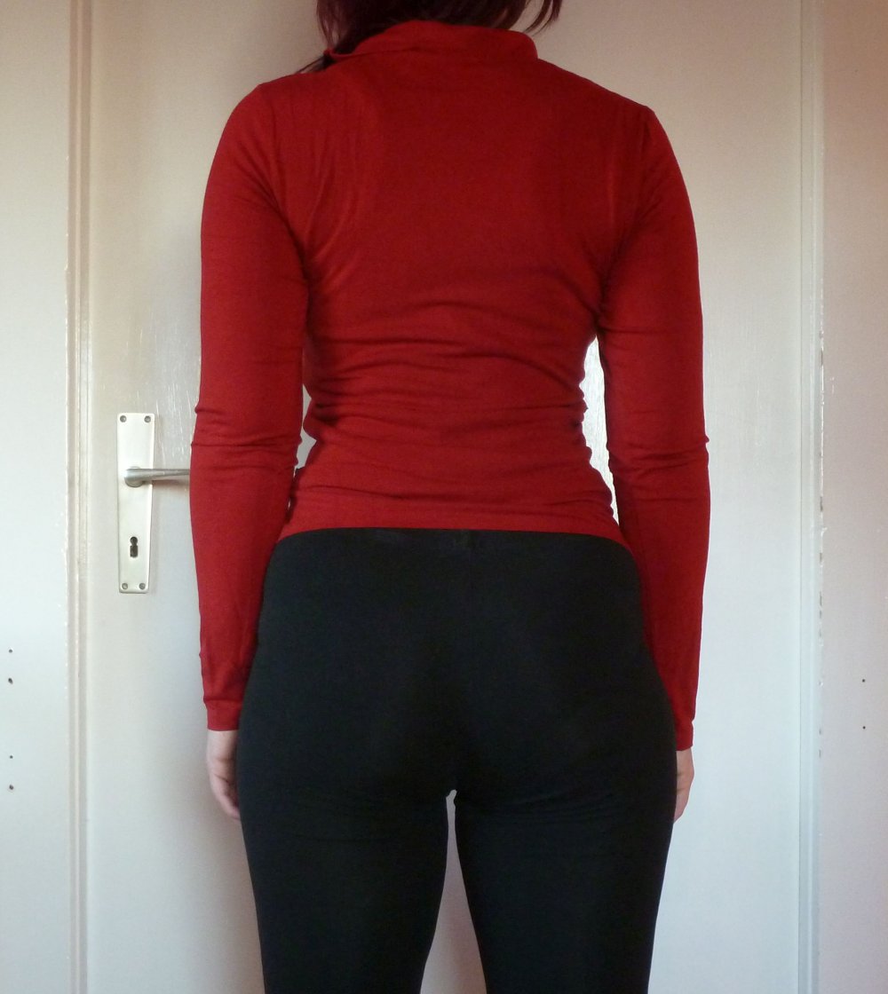 rotes Shirt Langarm Longsleeve mit Druckknöpfen asymetrisch