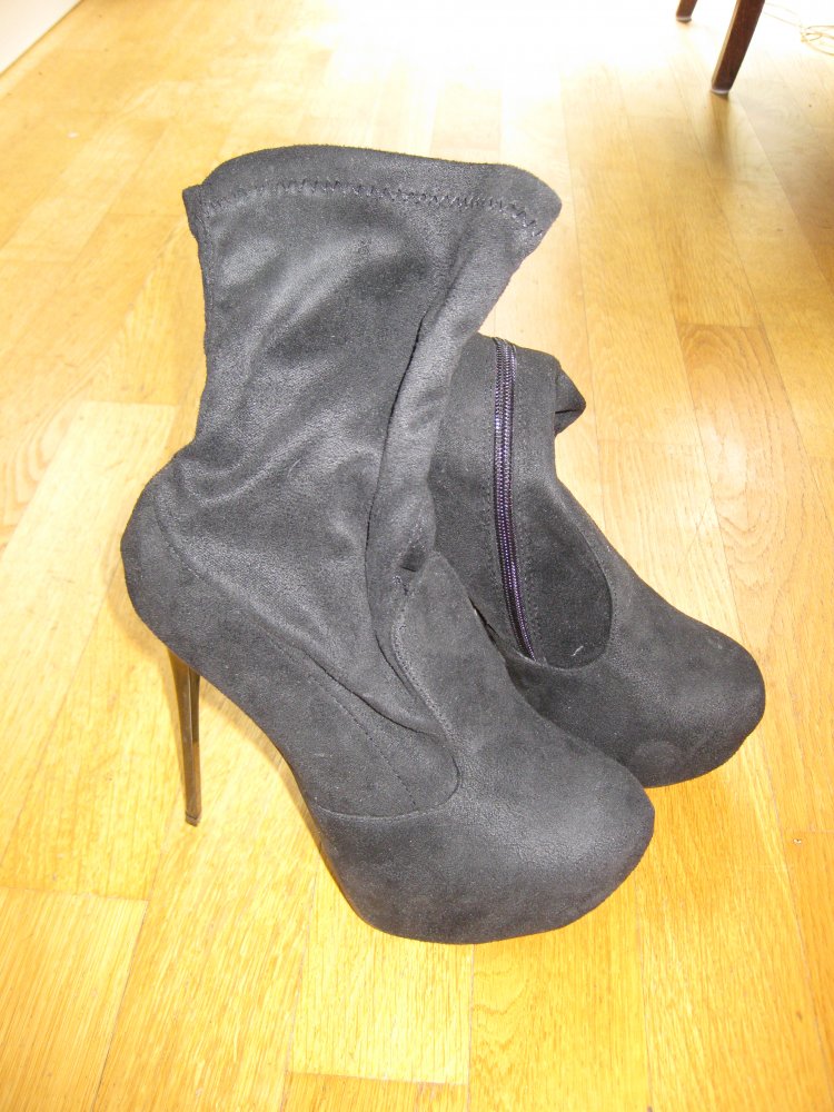 Erogance Stiefeletten schwarz Stiletto Plateau 39