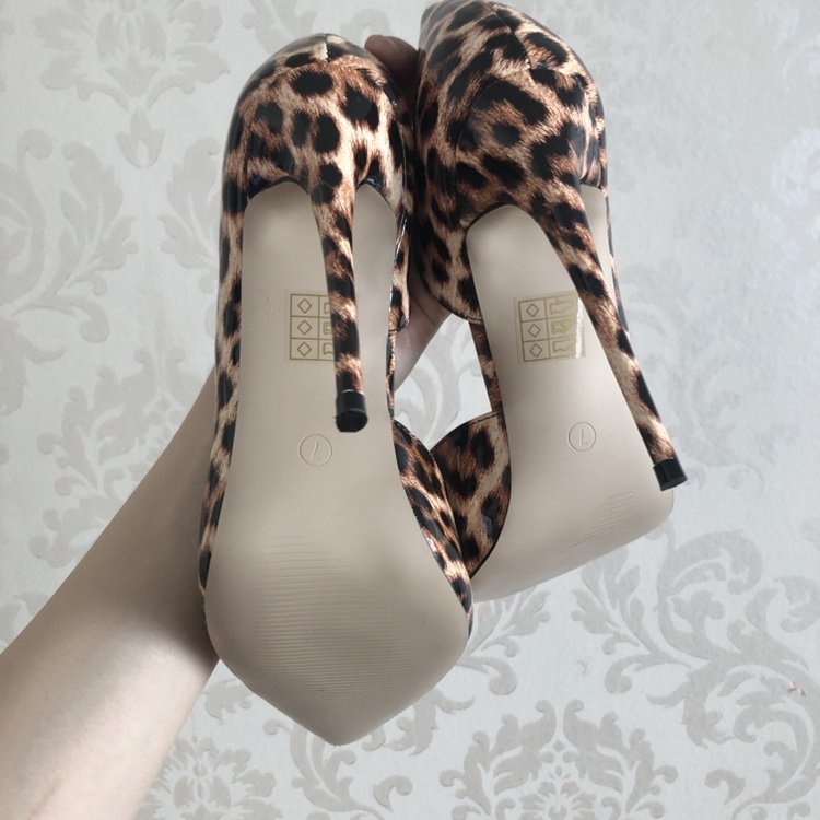 Leo Lack High Heel Pumps spitz 40