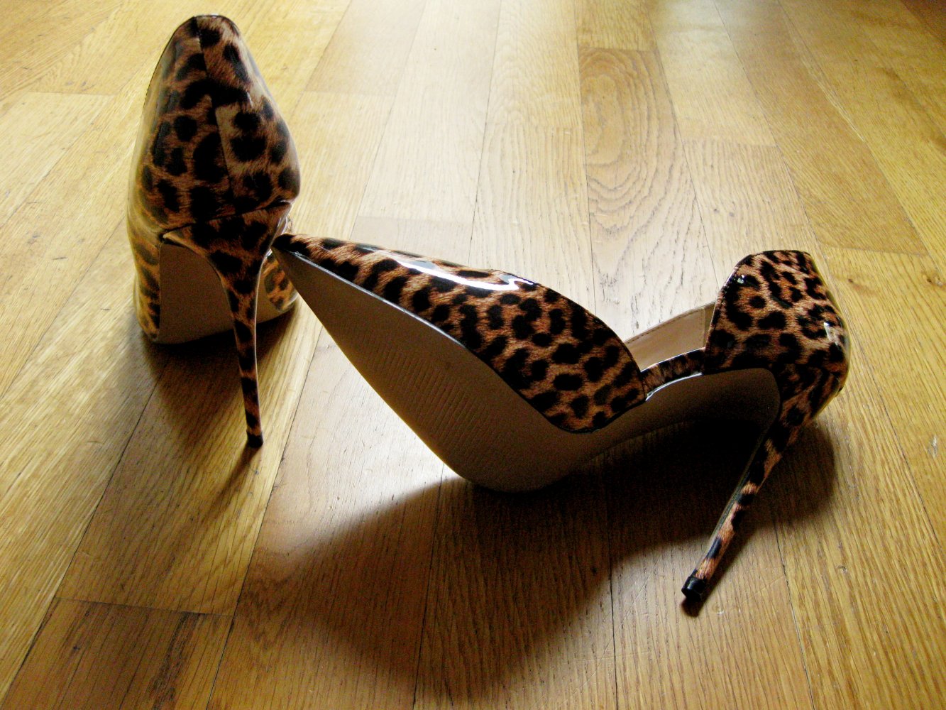 Leo Lack High Heel Pumps spitz 40