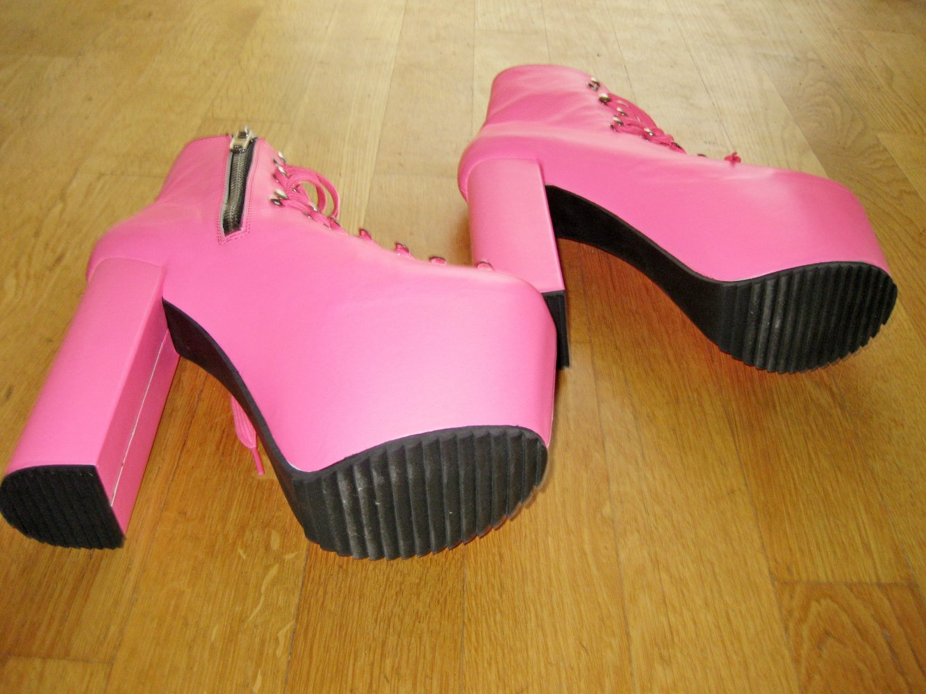 UNIF Hellbound pink US9 40 pink Plateau Emo WGT Boots