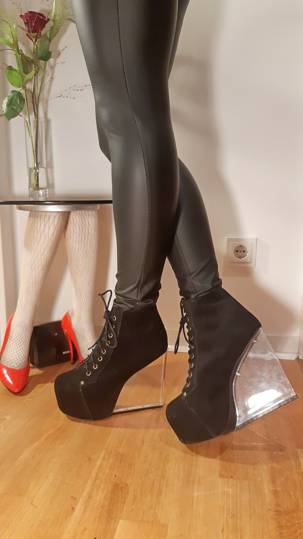 Jeffrey Campbell Dina durchsichtig Wildleder schwarz Wedge Boots WGT Gothic Emo 40