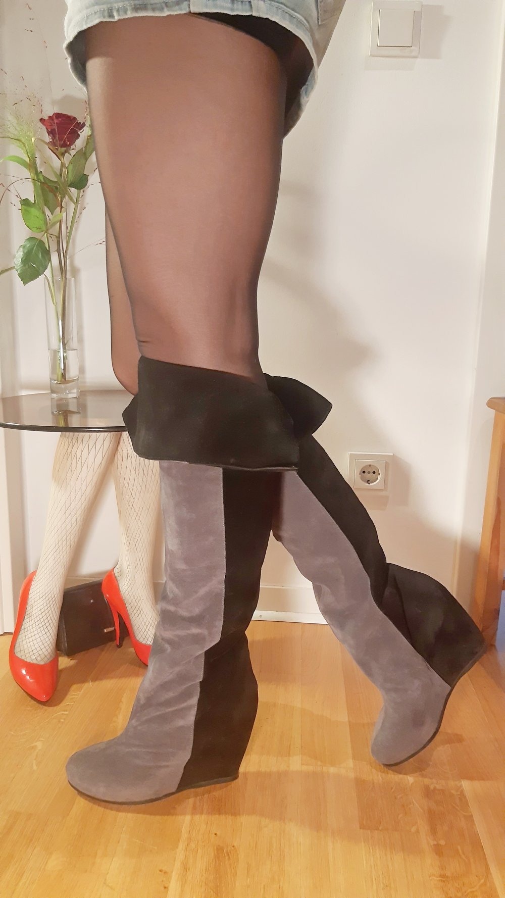 Made in Italy Mori Wildleder Overknee High Heel Stiefel Wedge grau schwarz 40