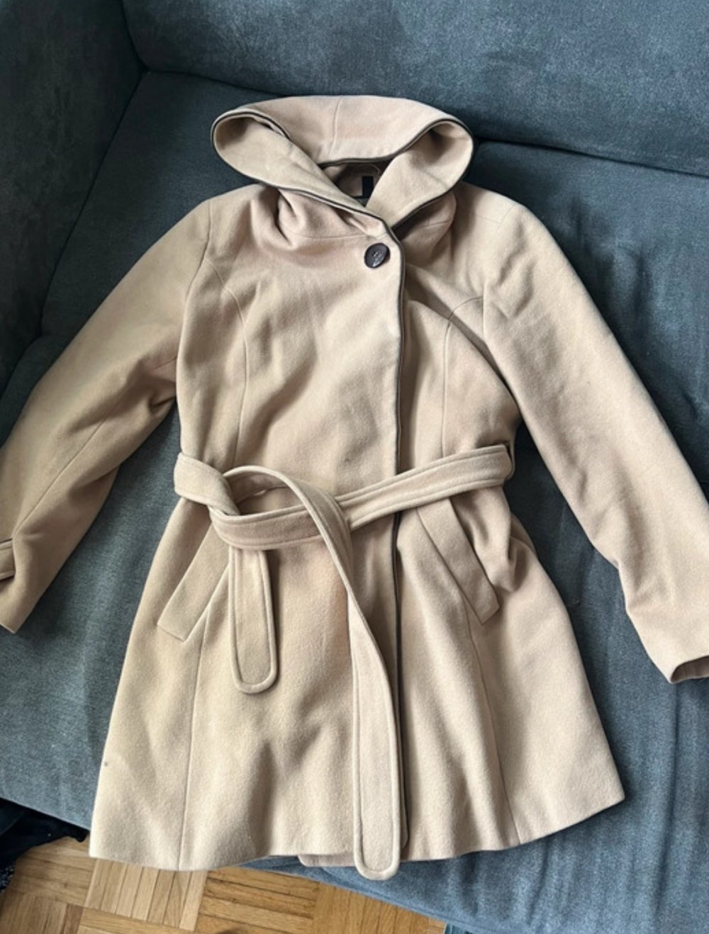 Damenmantel aus reiner Schurwolle ungetragen