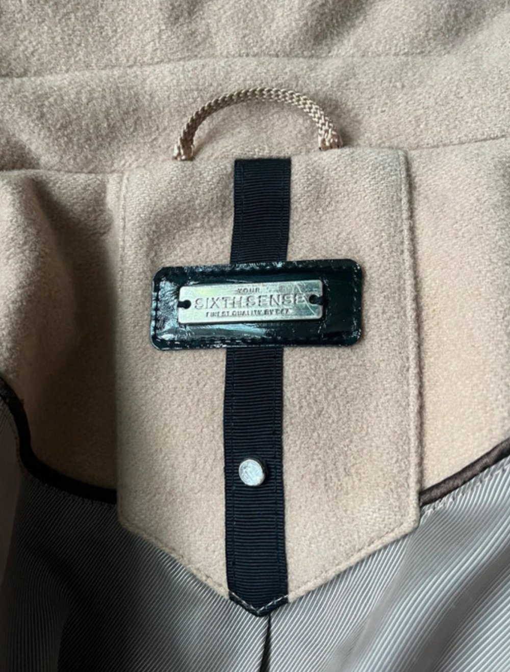 Damenmantel aus reiner Schurwolle ungetragen