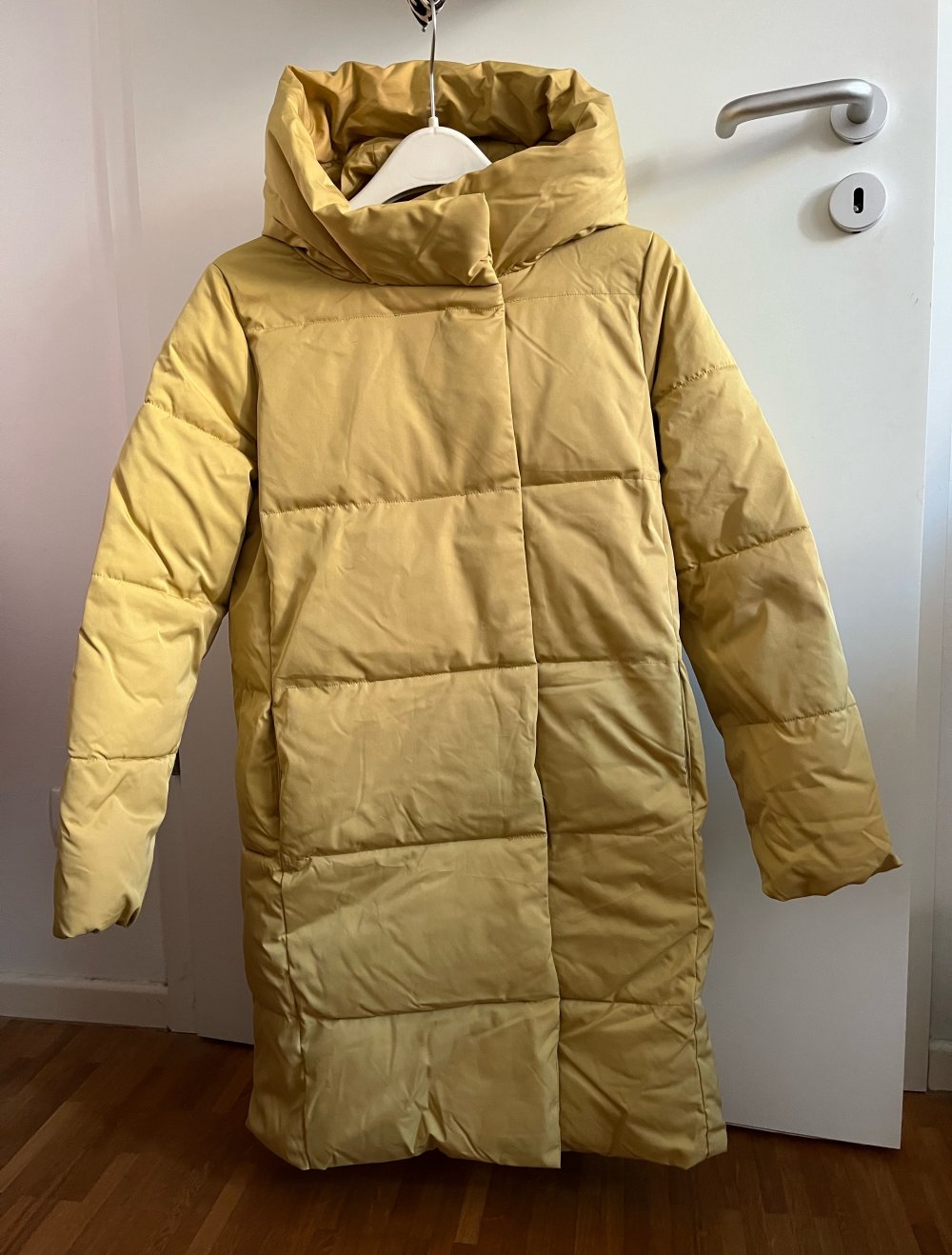 Senfgelber Kurzmantel gefüttert, Gr. 36 von Reserved