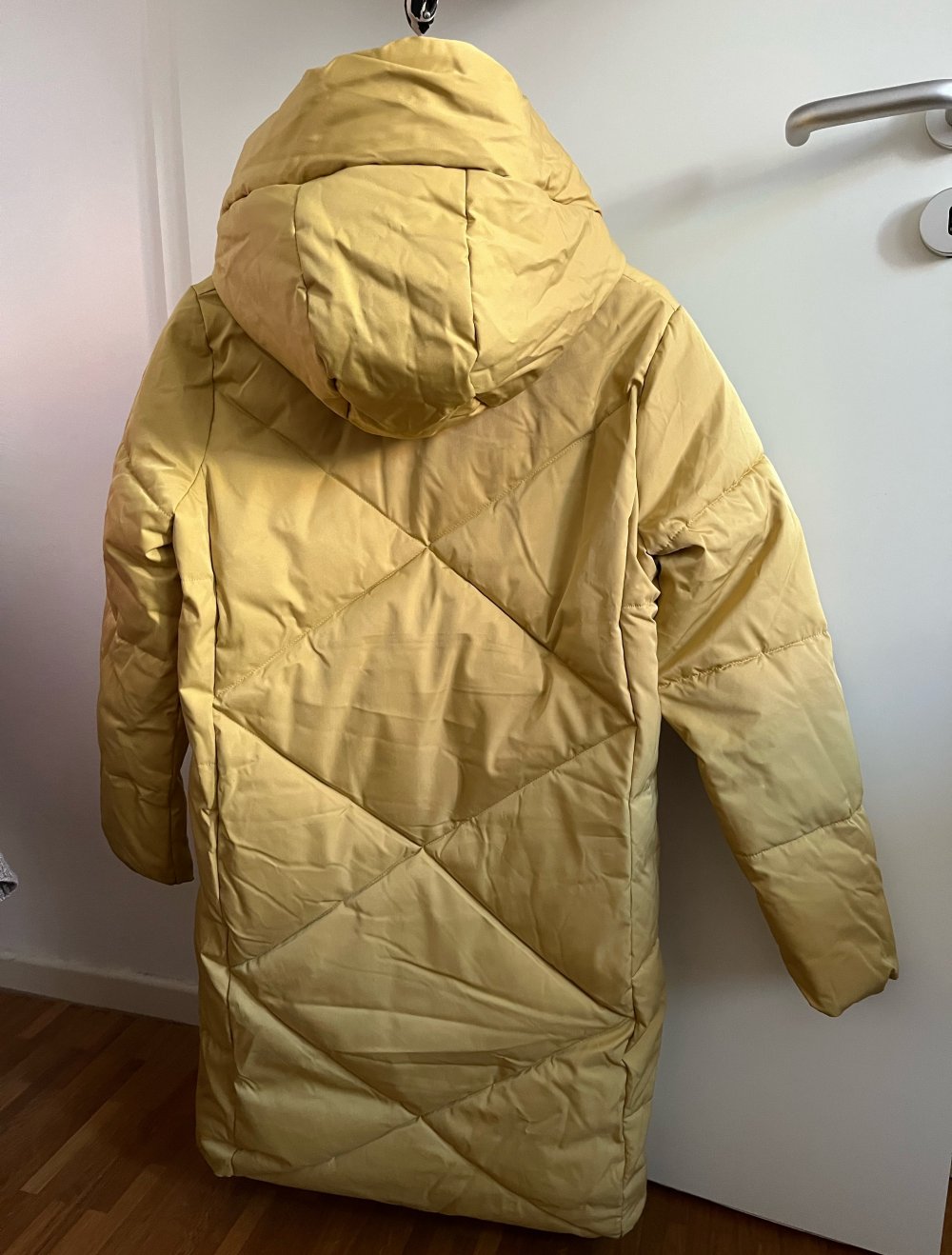 Senfgelber Kurzmantel gefüttert, Gr. 36 von Reserved