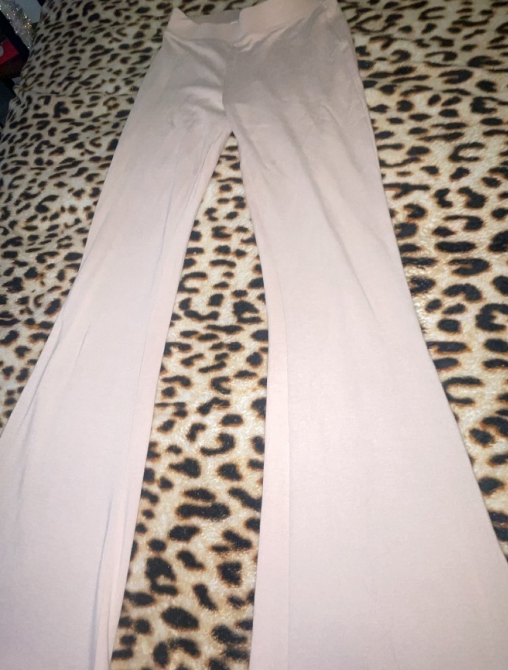 beige Stoff Schlaghose von ginatricot