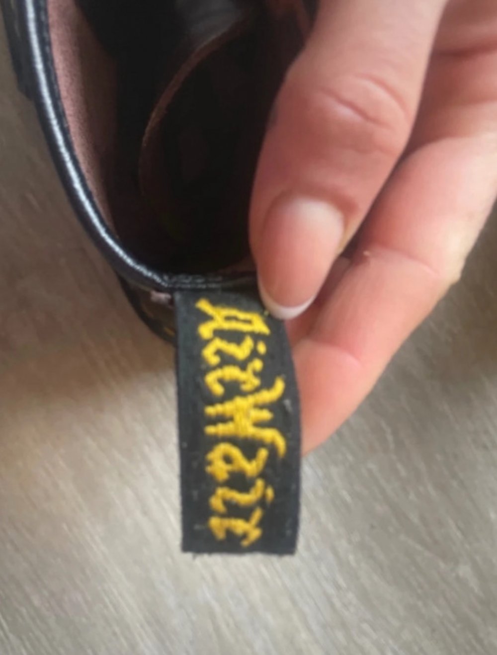 dunkelrote Dr. Martens Gr. 37