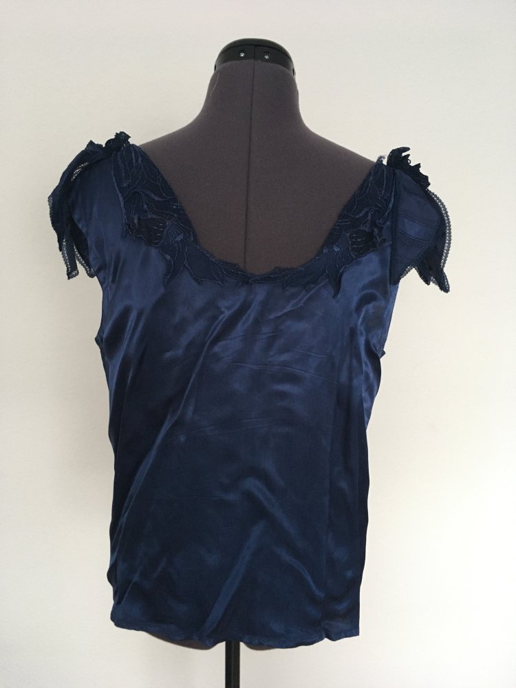 NEU - T-Shirt dunkel Blau, Applikationen + Perlen - Gr. S / 36 , M / 38