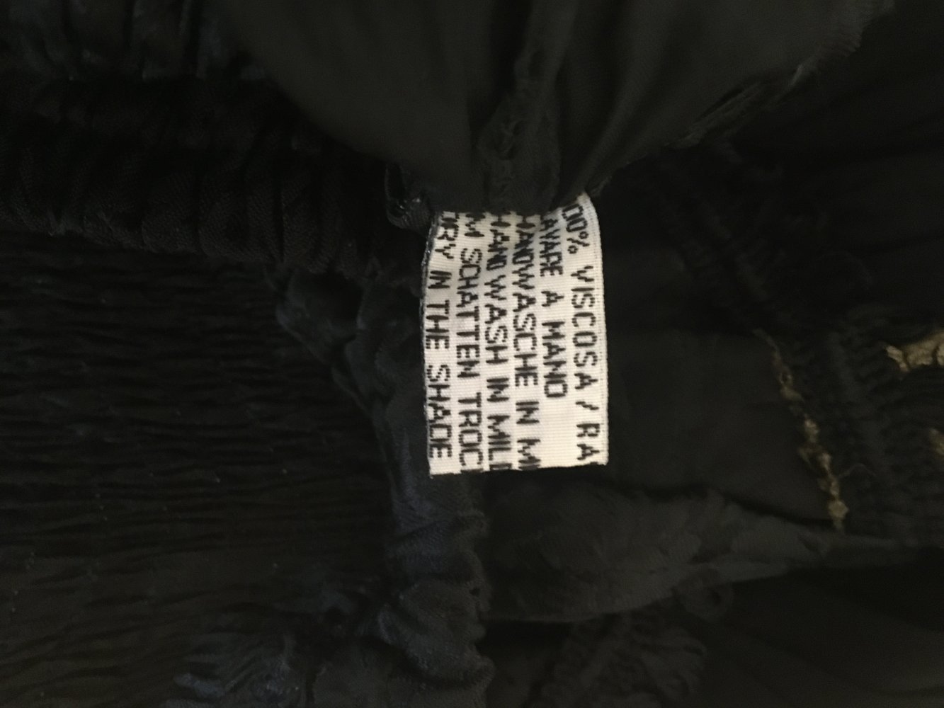 Vintage - Rock, schwarz gold - 100 % Viskose, Gr. 38 / M