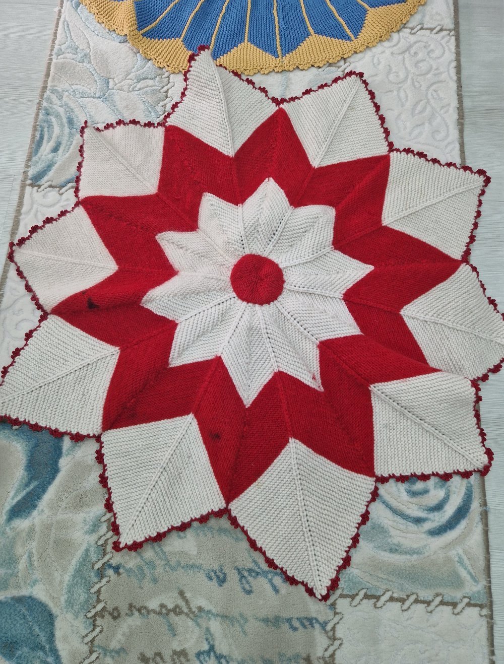 Selbstgestrickte Rund Teppich