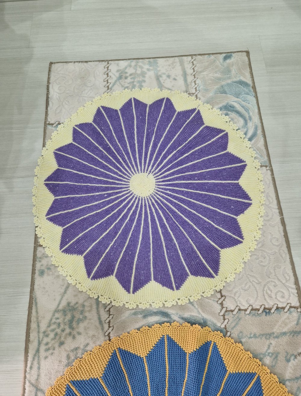 Selbstgestrickte Rund Teppich
