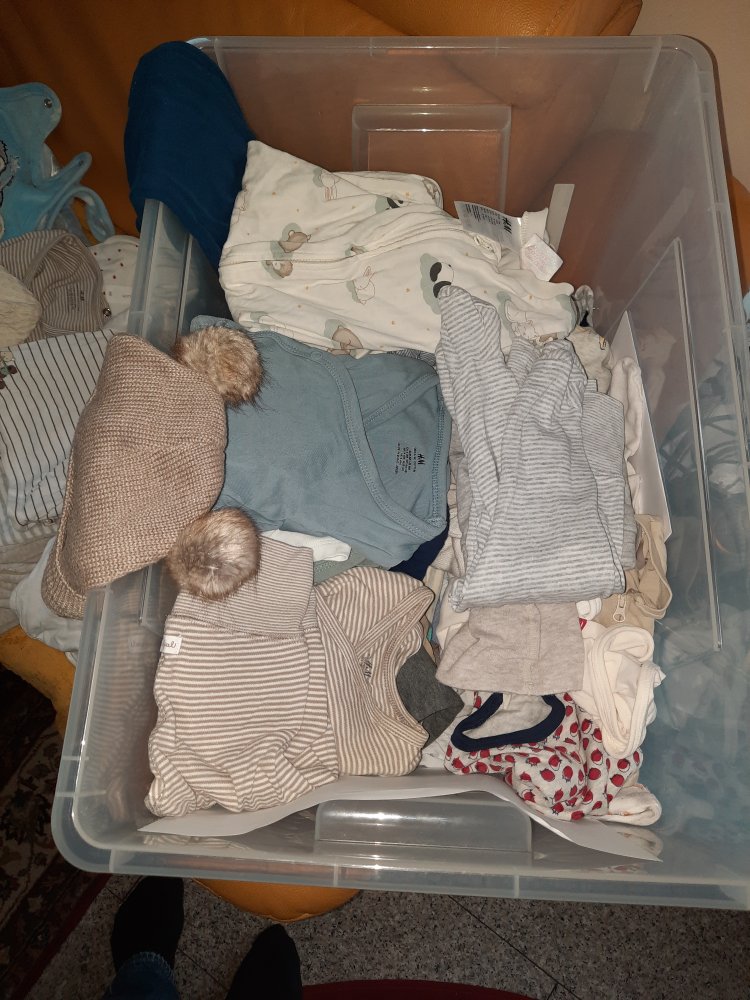 Babykleidung unisex Gr. 62/68