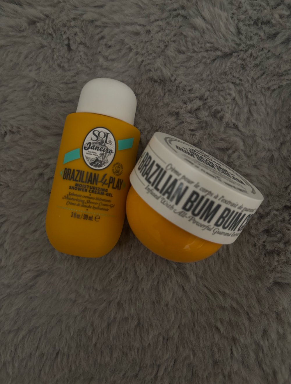 Sol de janeiro shower cream Gel/ bum bum cream