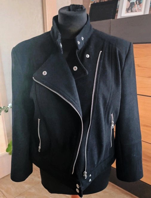 kurze, warme Wolljacke von Stile Benetton in schwarz, Bikerstil 36