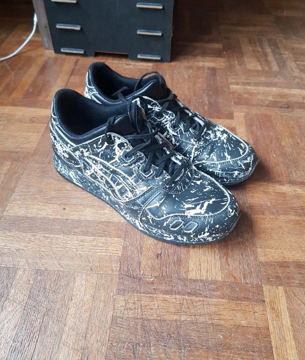 Asics Gel Lyte 3 Gr. 40,5 schwarz mit Sprenkeln. US 8, 26 cm