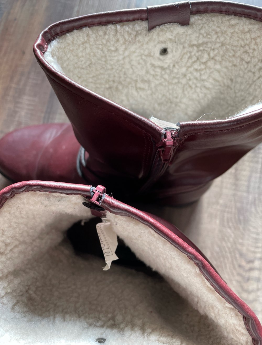 dunkelrote Stiefel Gr. 40