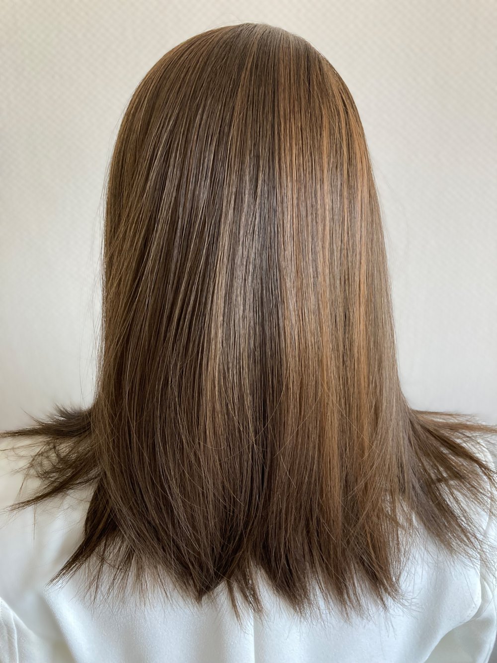 Echthaar Imitat Perücke in braun mit Highlights