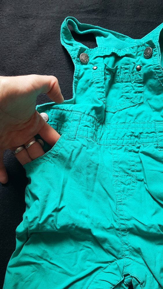 Türkise Latzhose, Gr. 68 von Topomini