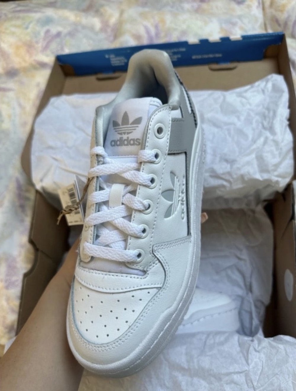 Neue Adidas Forum Bold J