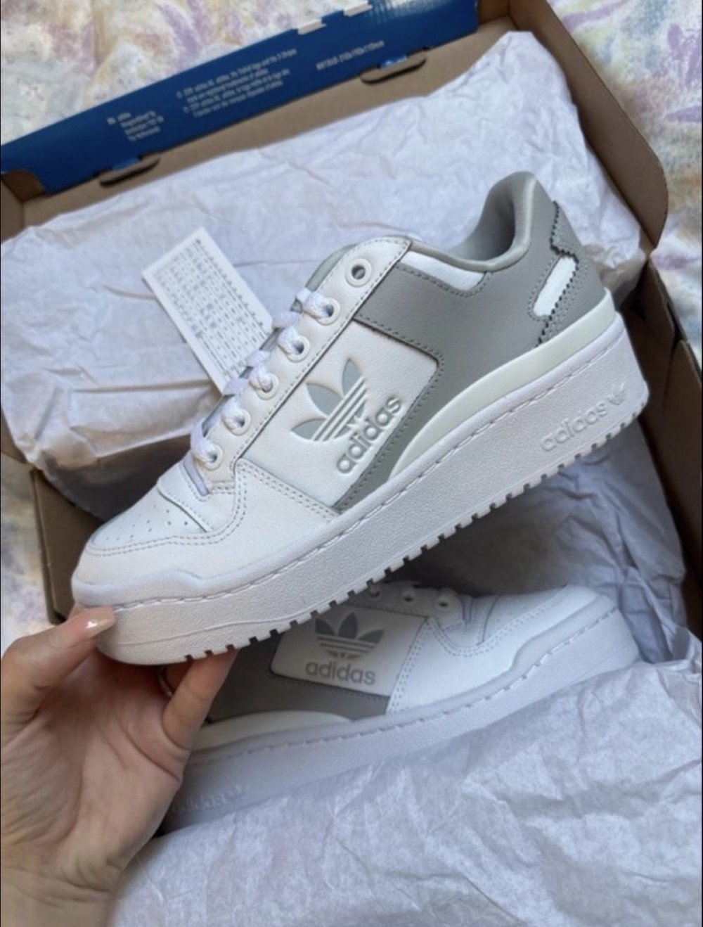 Neue Adidas Forum Bold J