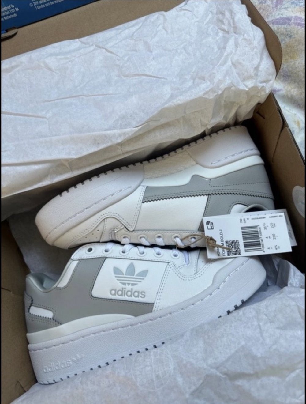 Neue Adidas Forum Bold J