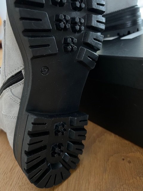 Cinque Damen Stiefel Gr. 37 in Hellgrau Neu mit Karton