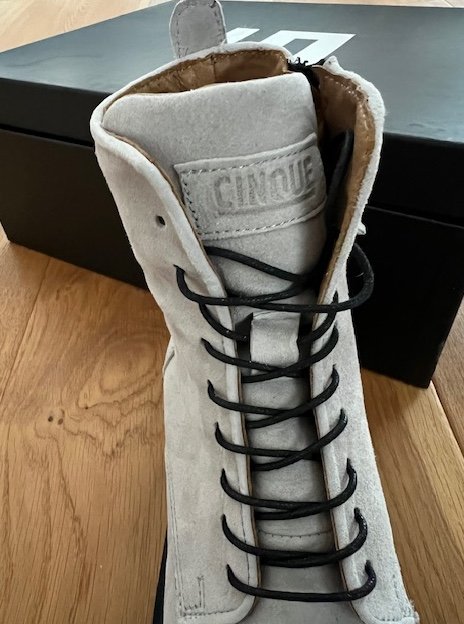 Cinque Damen Stiefel Gr. 37 in Hellgrau Neu mit Karton