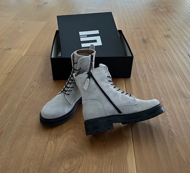 Cinque Damen Stiefel Gr. 37 in Hellgrau Neu mit Karton