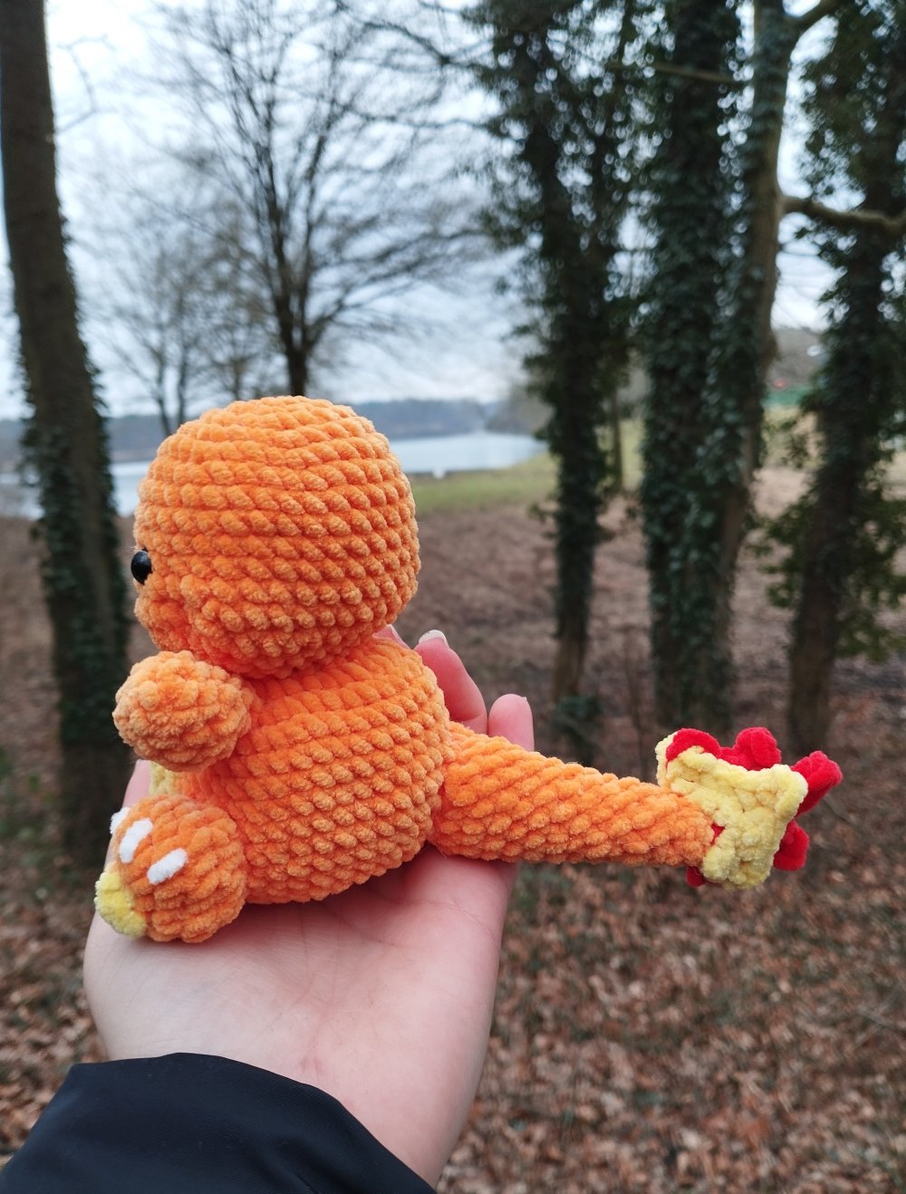Glumanda Pokemon Charmander Kuscheltier Amigurumi selfmade gehäkelt