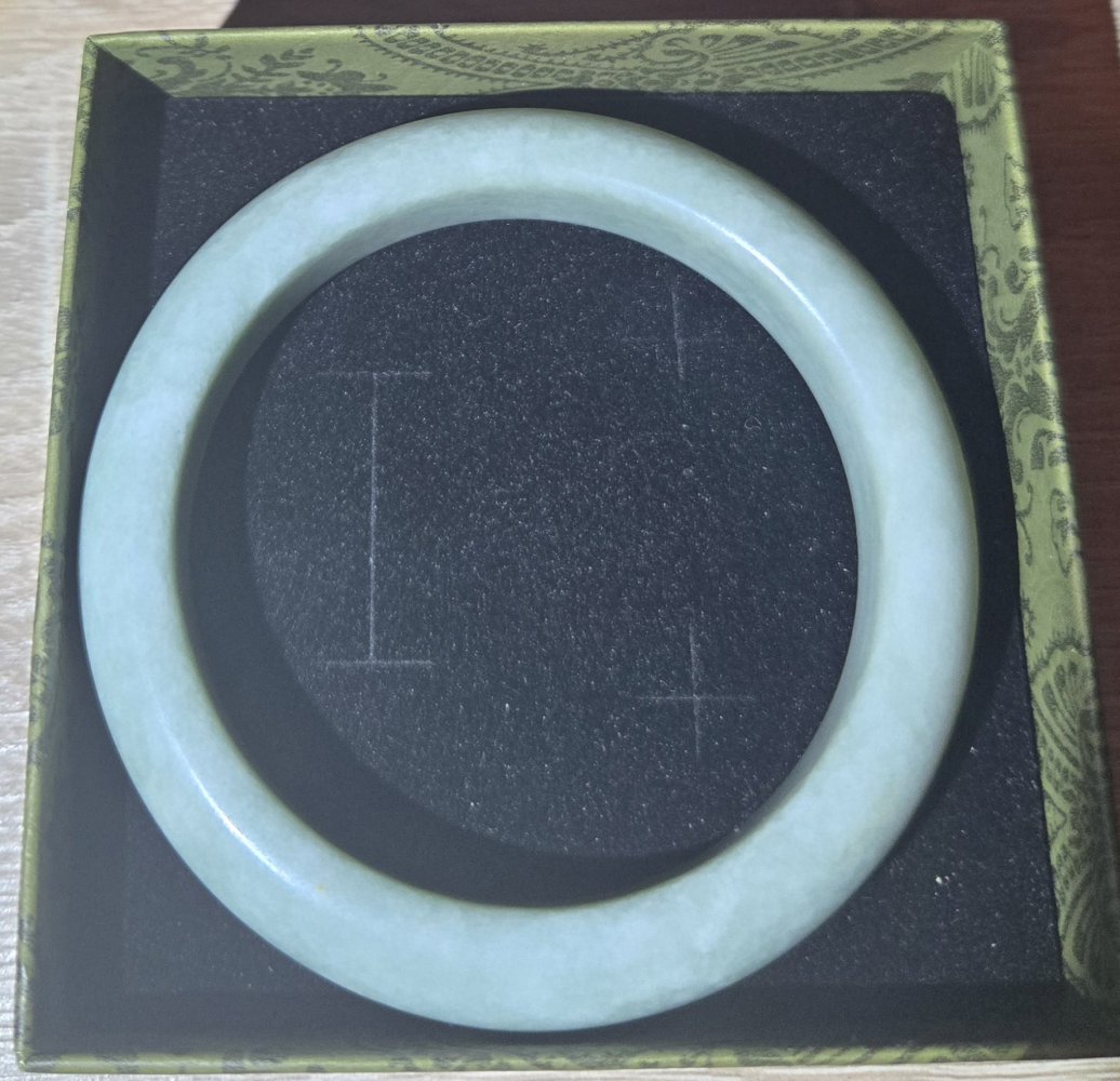 Schöner Jade Armreif Armband 