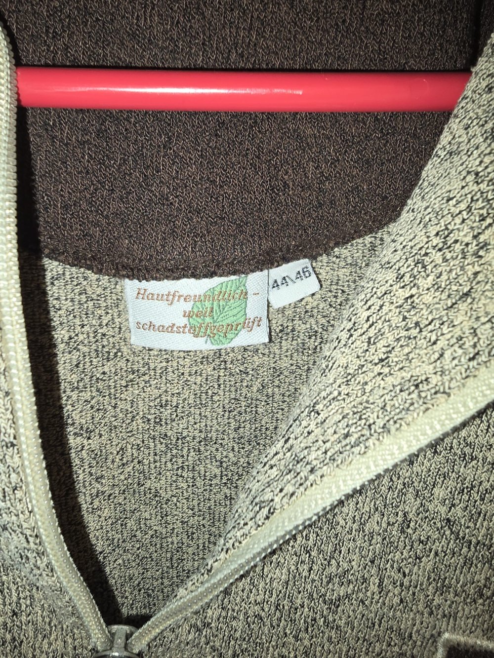 Top-Bekleidung aus Haushaltsauflösung, regelmäßig neue Artikel, zu günstigen, fairen Preisen. T-Shirt