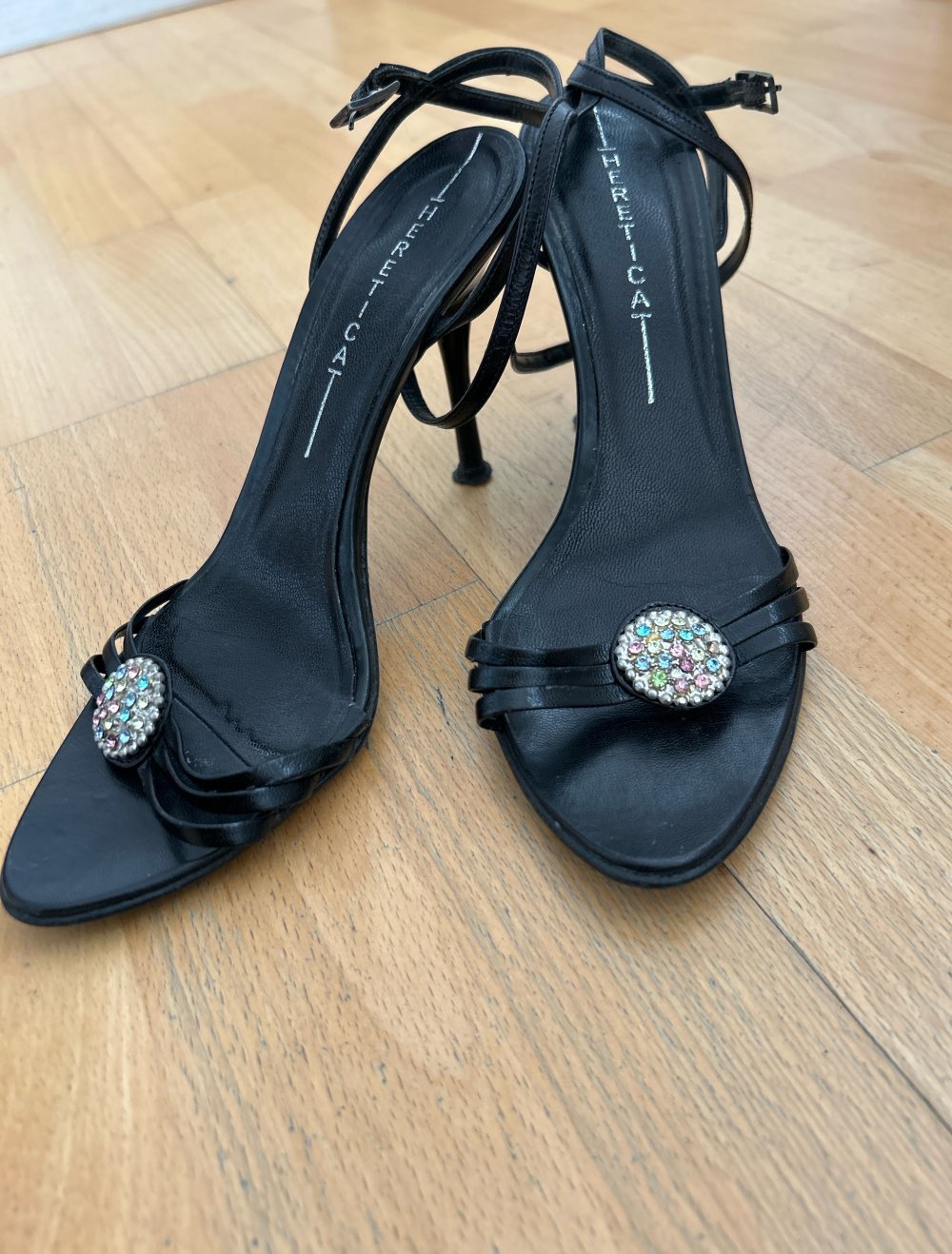 festliche Sandalen mit hohem Absatz