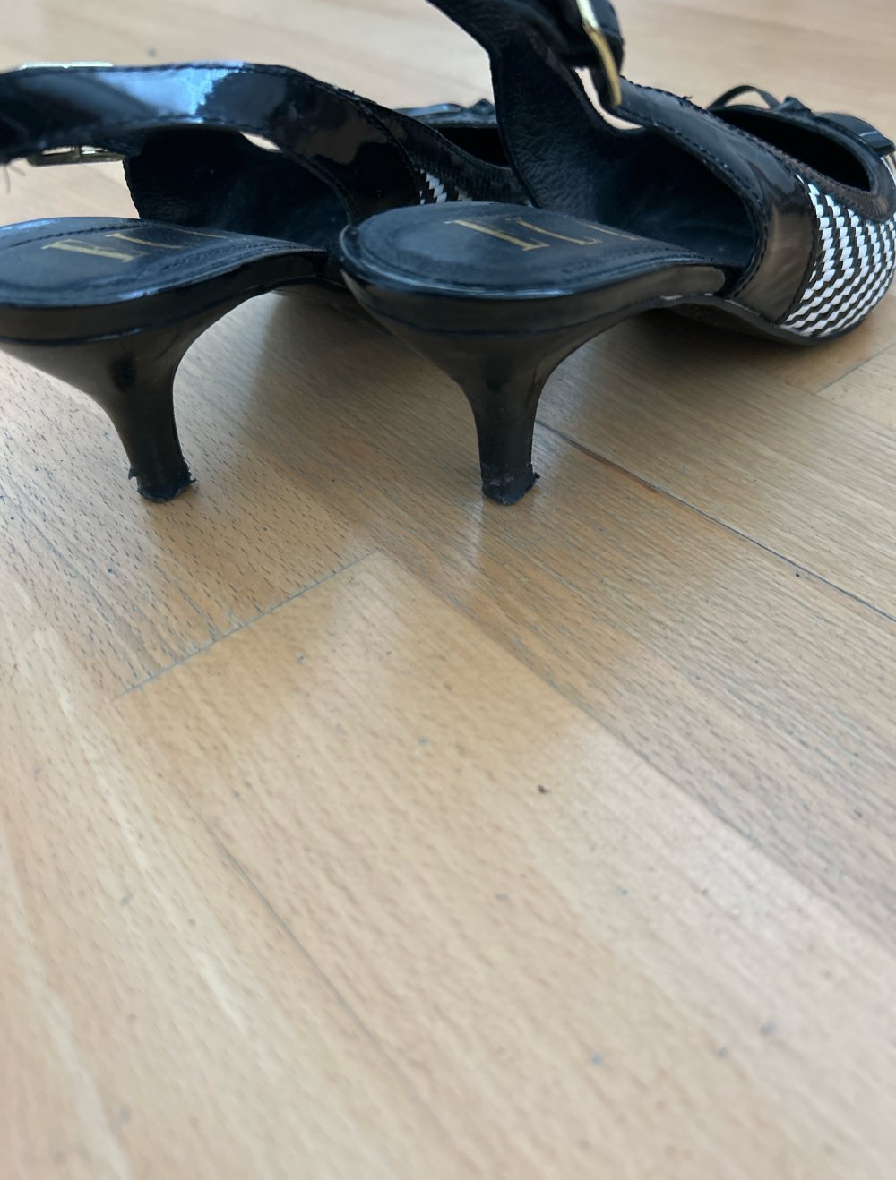 schicke Slingpumps für die Saison