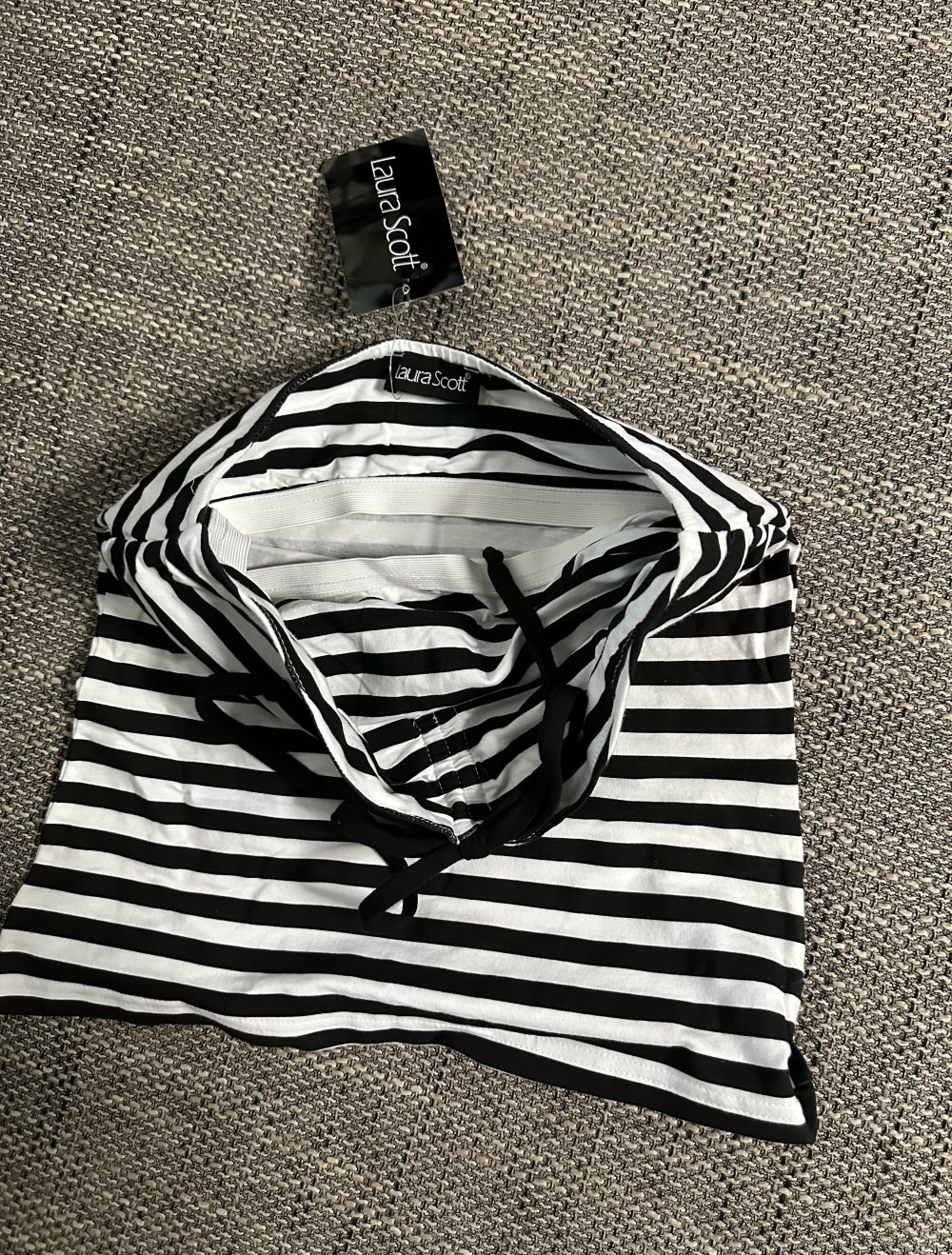 Top Gr.m Laura Scott