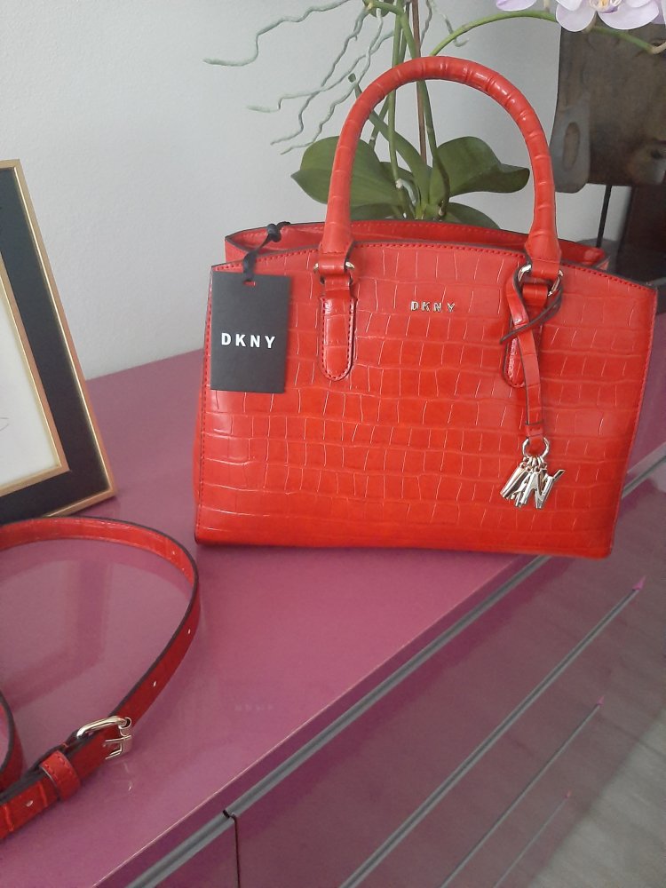 DKNY Handtasche Rot Neu mit Etiketten 