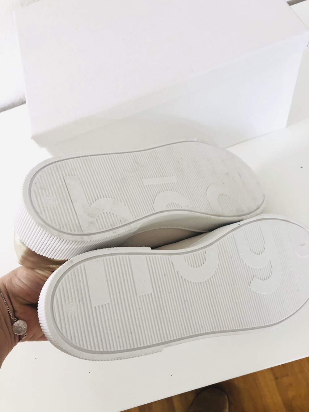 Högl Sneaker weiß Gr 40 statt 160 eur