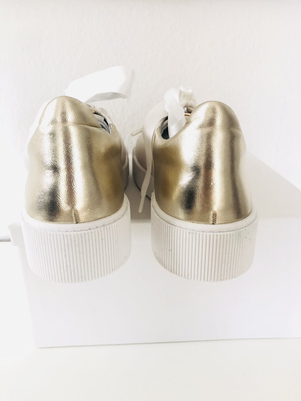 Högl Sneaker weiß Gr 40 statt 160 eur