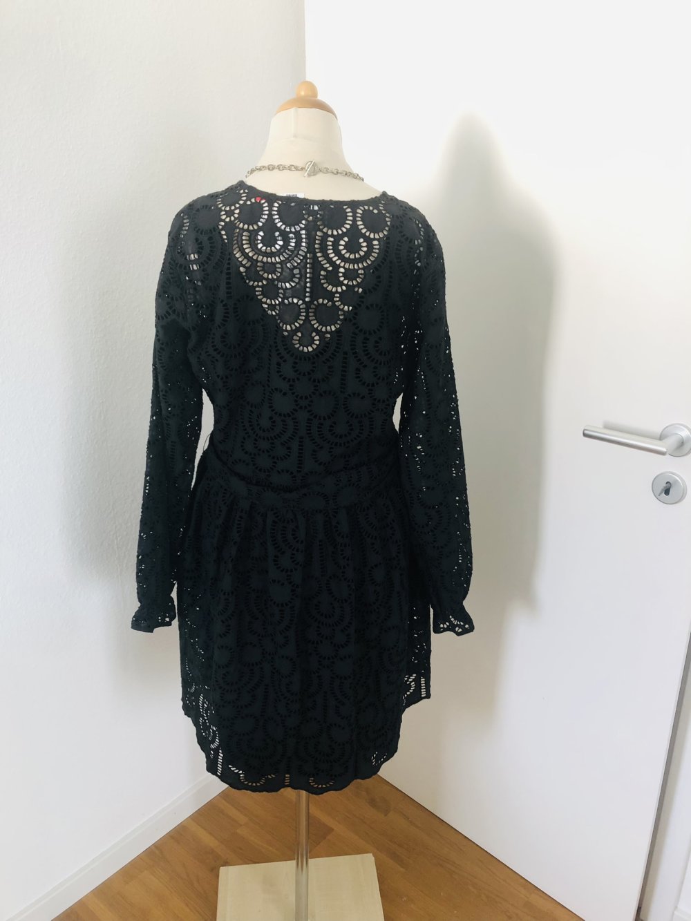 Mrs & Hugs Kleid 2 in 1 aus Lochspitze statt 200 eur